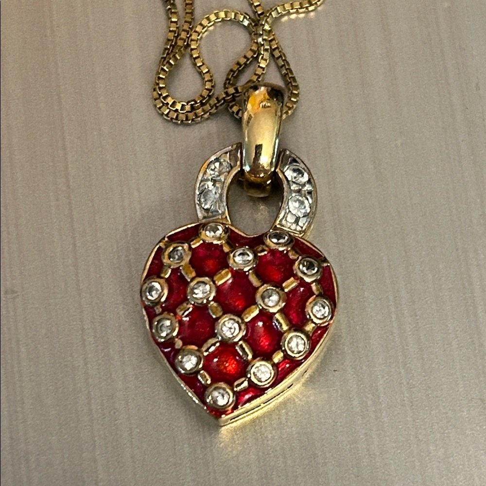 New Elegant Red Heart Pendant Necklace